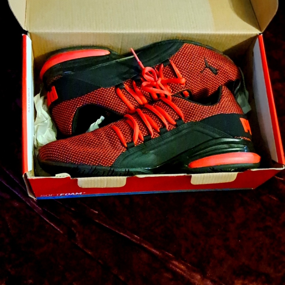 Puma Axelion Mesh Red/Black Men Size 9